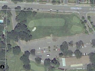 Long, thrusting golf hole